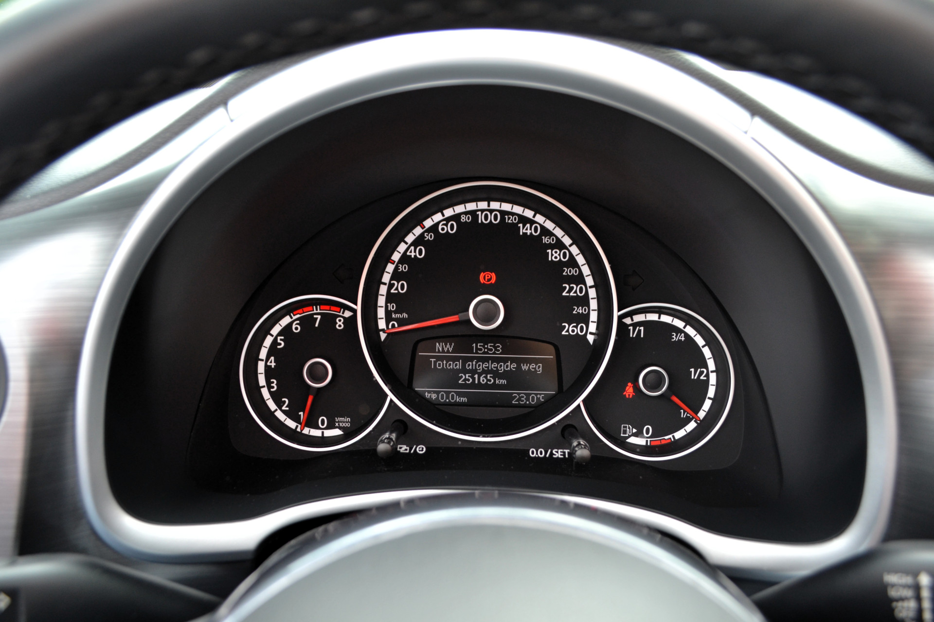 45932258-8.jpg
