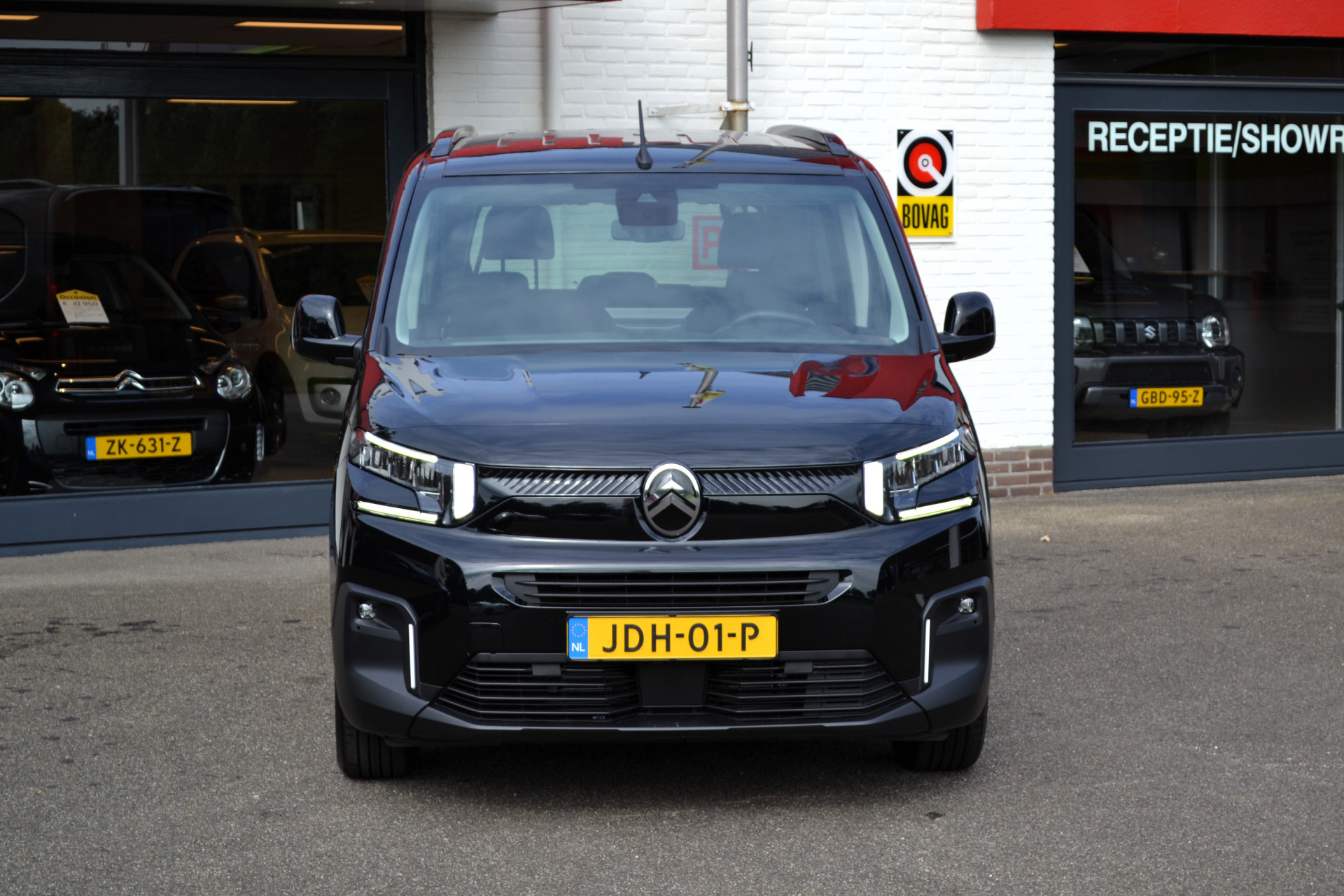 47245437-14.jpg