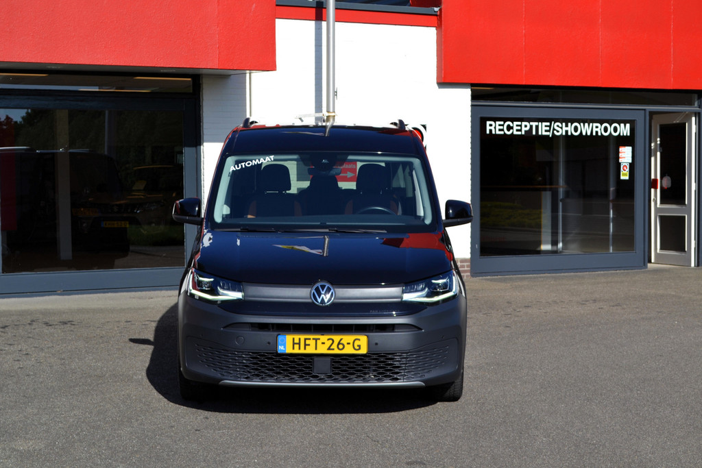 49785341-14.jpg
