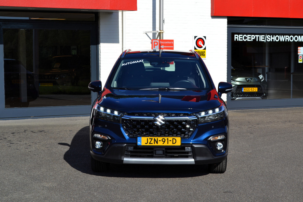 51607445-16.jpg